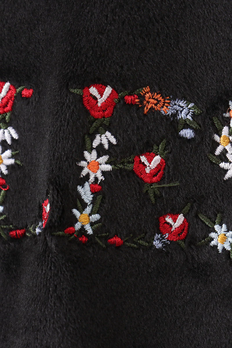 Black velvet blessed embroidery mom&me sweatshirt - Image 4