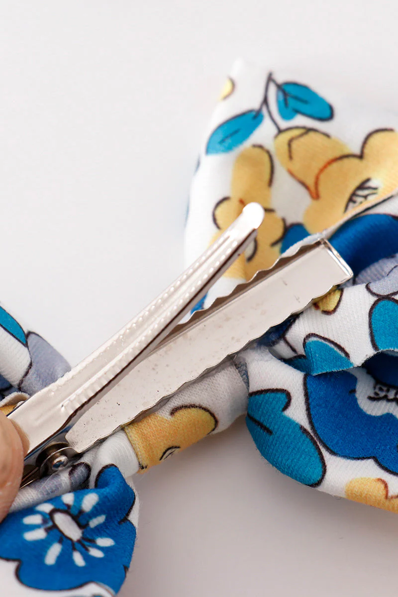 Blue floral print piggie hair bow - Image 4