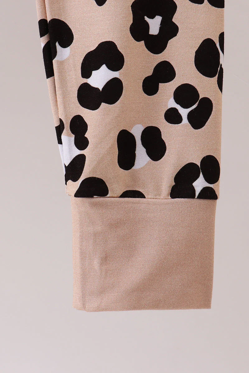 Brown leopard bamboo pajama set - Image 5
