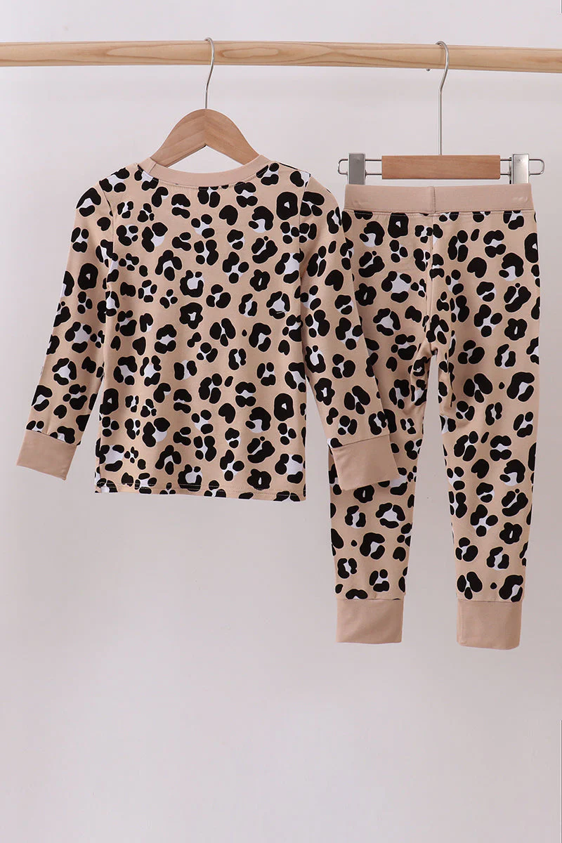 Brown leopard bamboo pajama set - Image 6