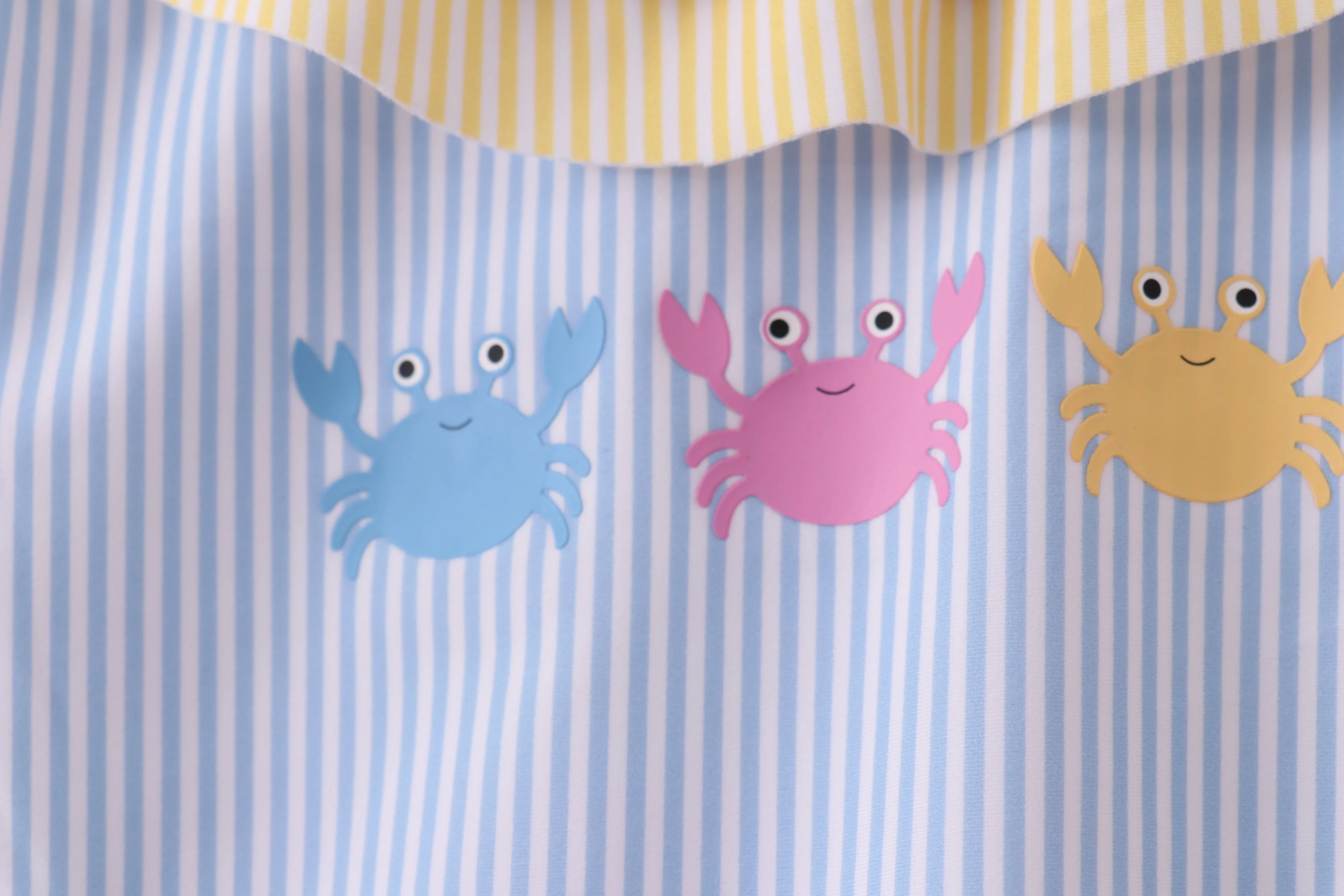 Colorblock crab embroidery ruffle swimsuit - Image 4
