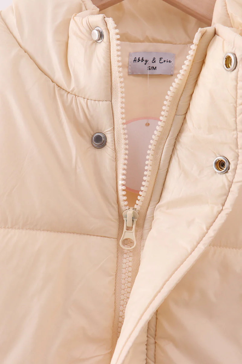 Cream mom&me puffer vest - Image 11