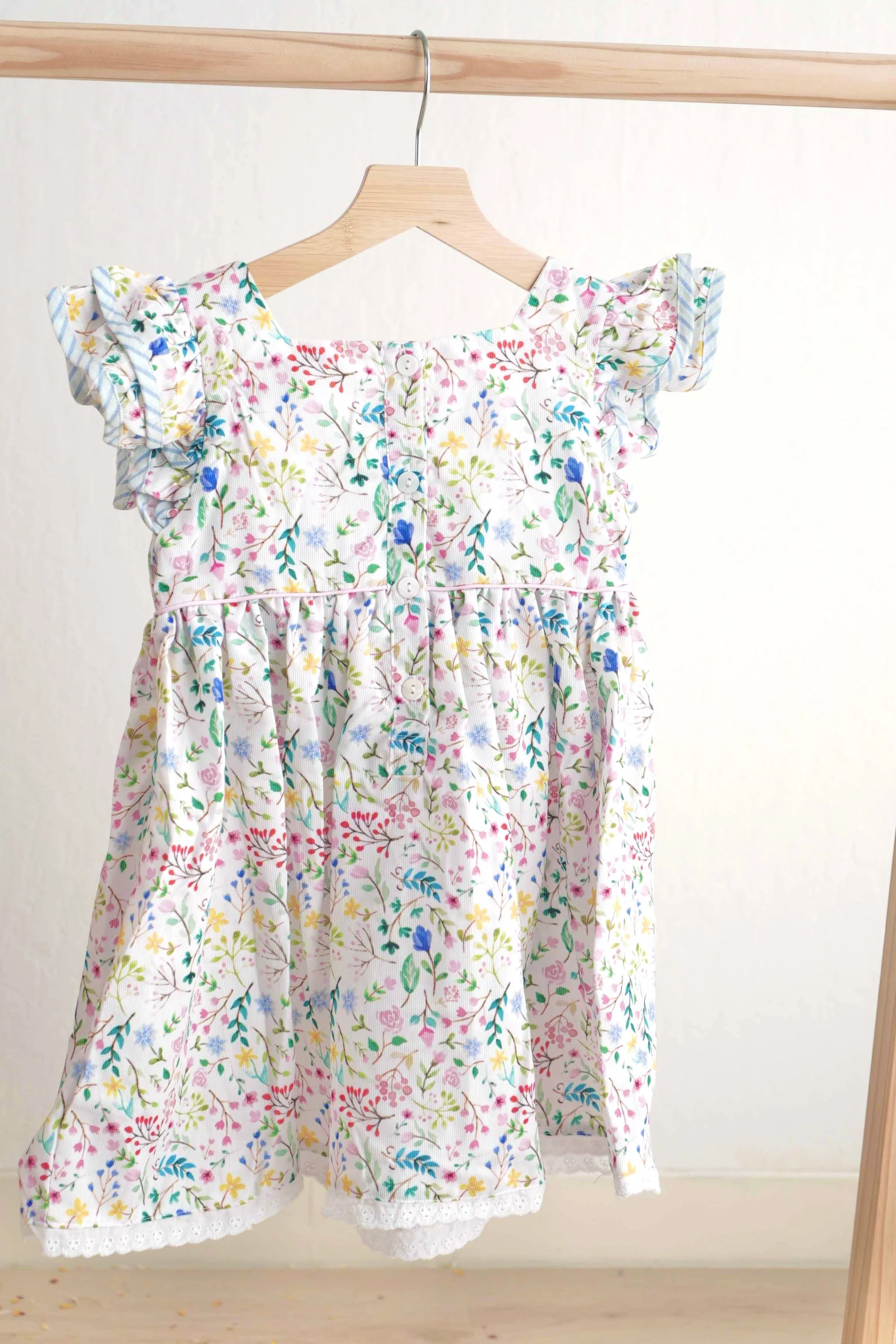 Floral easter bunny hand-smocked dress - Image 3