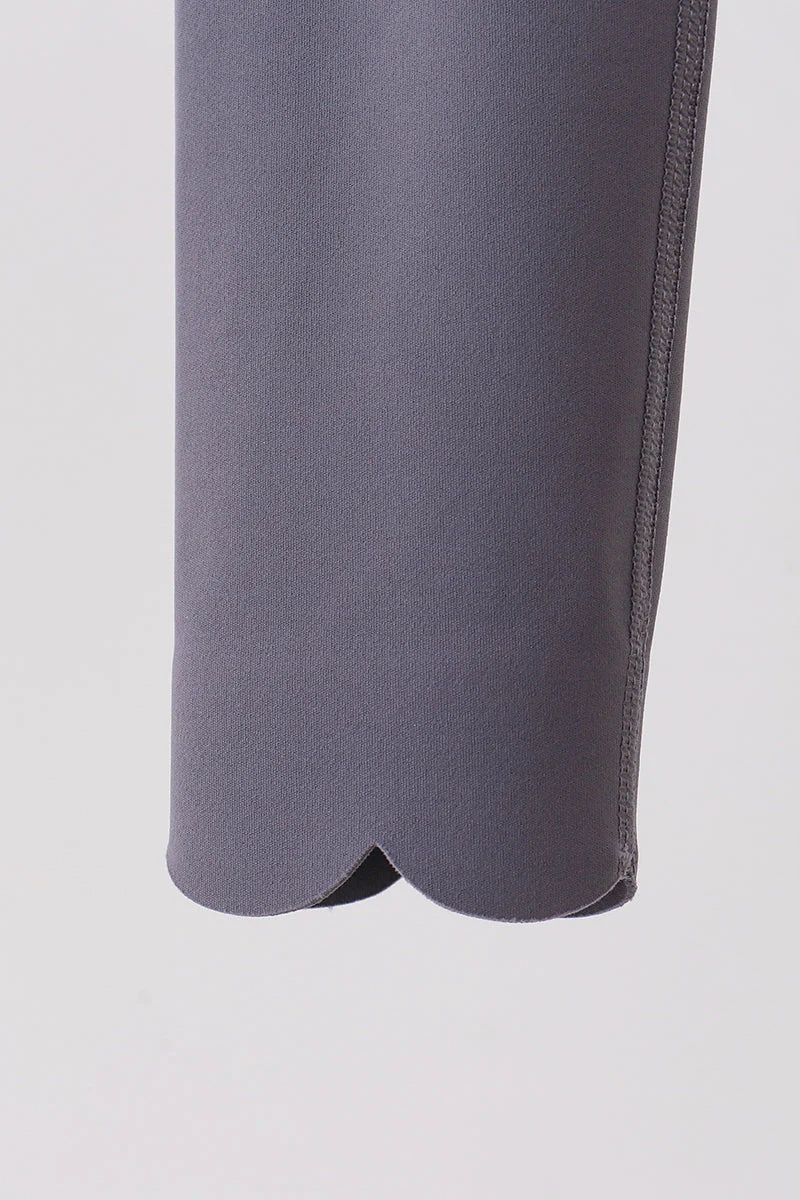Gray Scalloped Yoga Active Leggings - Image 3