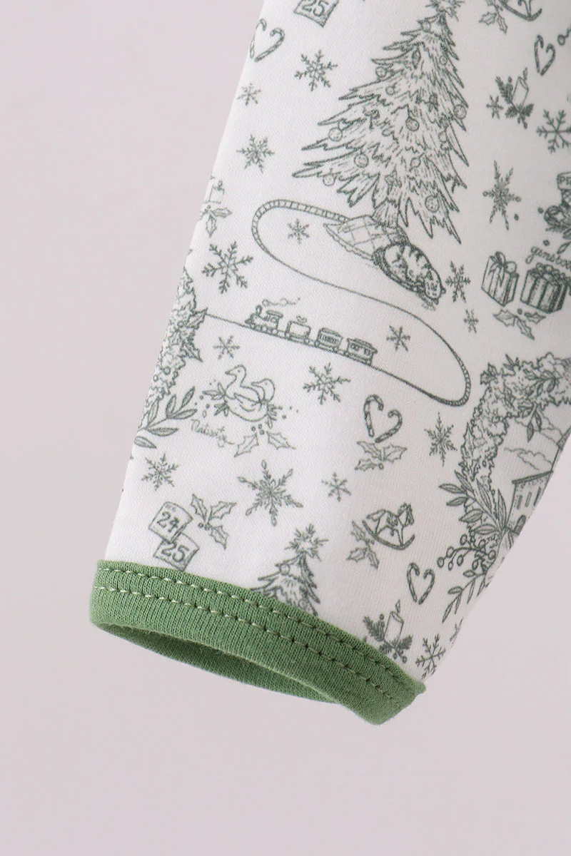Green christmas tree print gown - Image 4