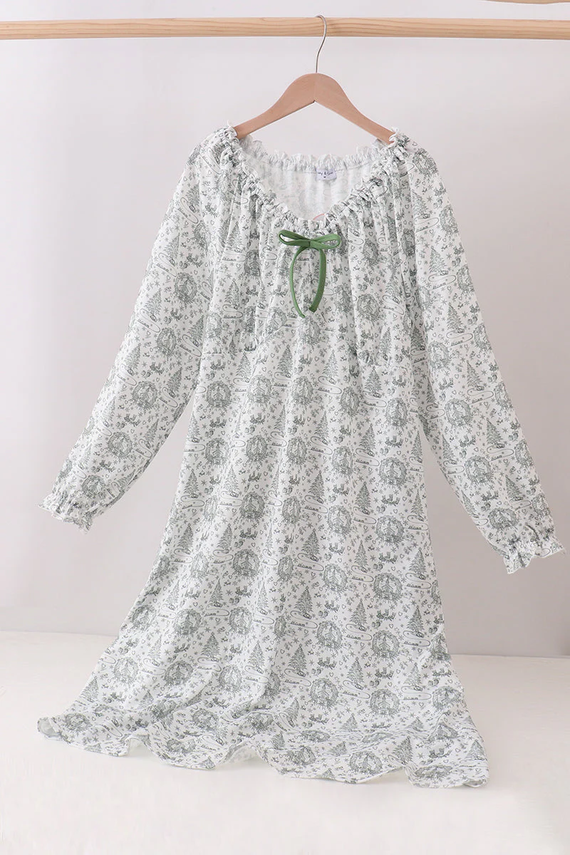Green christmas tree print mom pajama