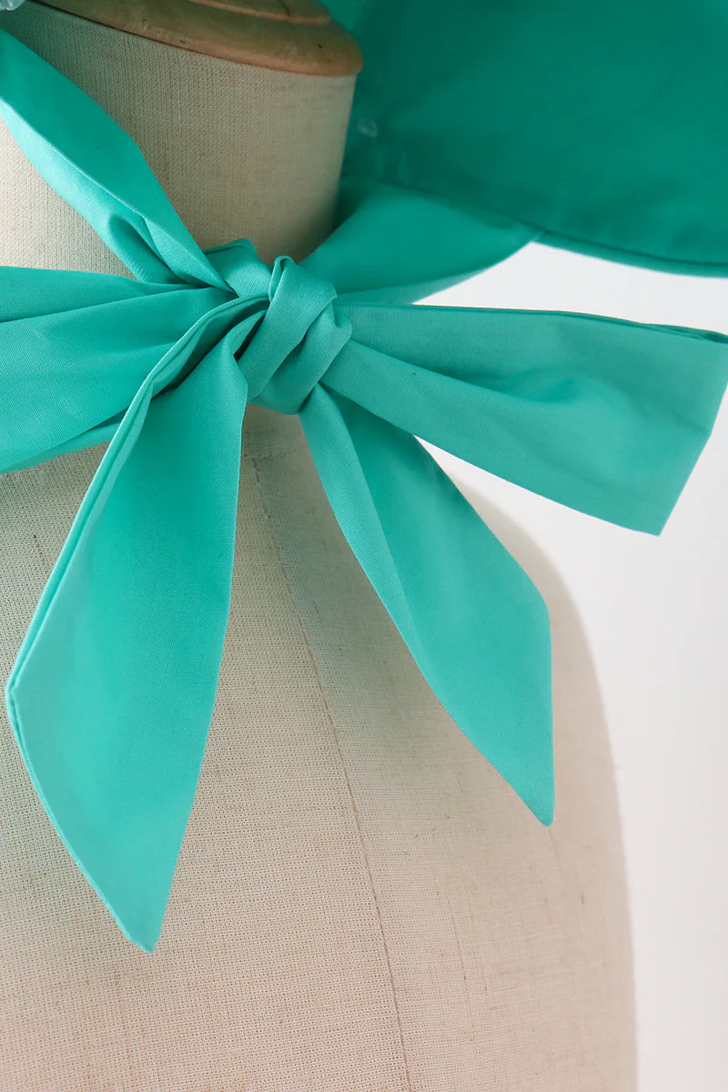 Green ruffle bow bonnet - Image 3
