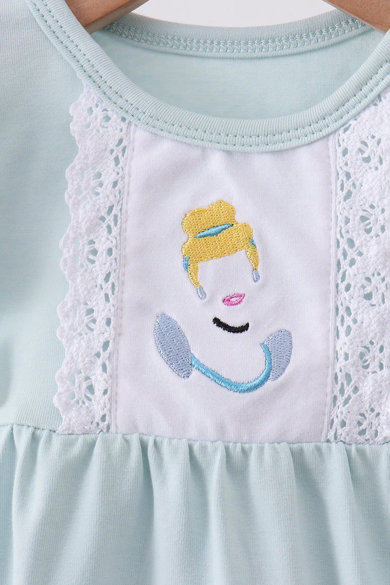 Light blue character embroidery ruffle dress - Image 5