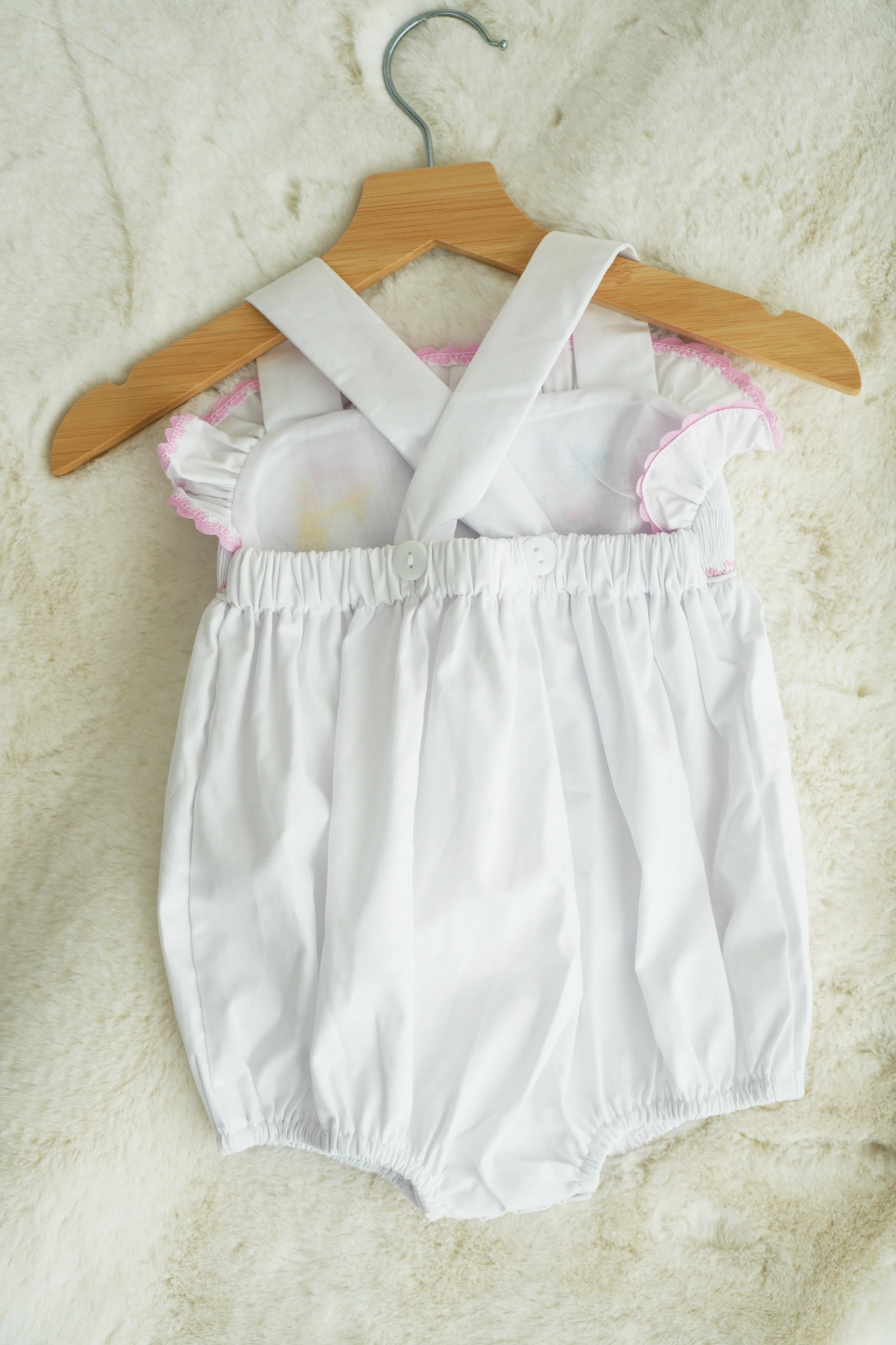 White character ruffle bubble - Image 3