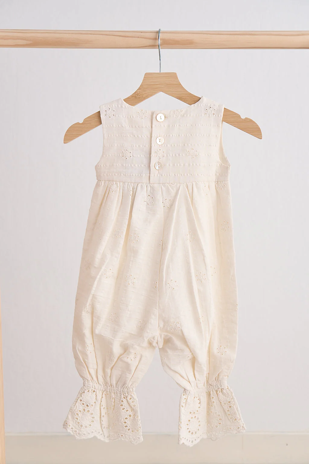 White hand embroidery floral lace jumpsuit - Image 5